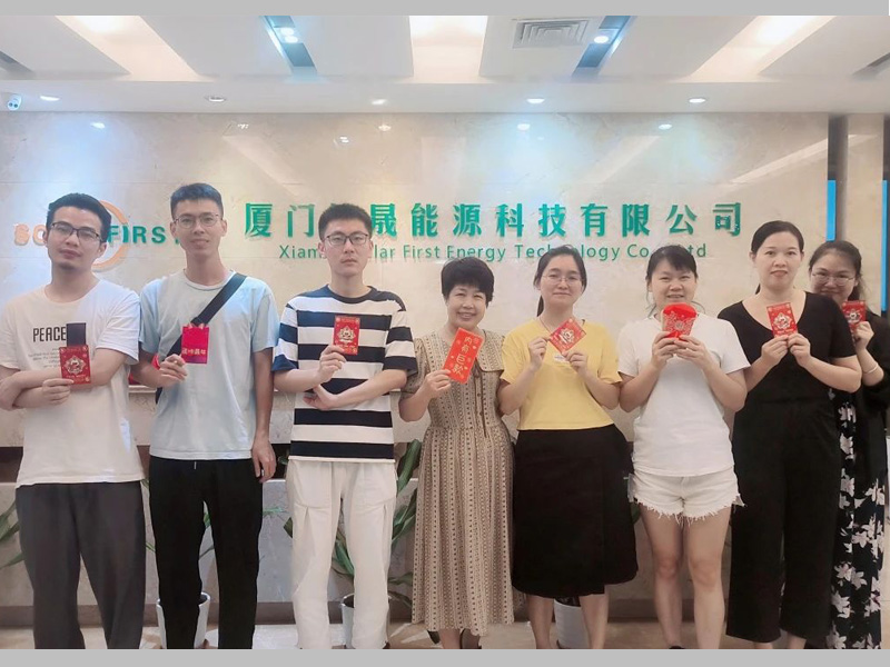 幸運を賭けて中秋節を祝おう 厦門 SolFirsTech エネルギー会社が SolFirsTechully で中秋節の月餅ギャンブル イベントを開催。