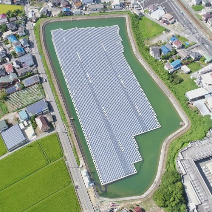 2018年にスイスに建設された675kWの水力太陽光発電プロジェクト