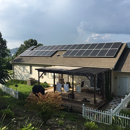 フランスにおける1.05MW太陽光発電タイル屋根プロジェクト（2017年）